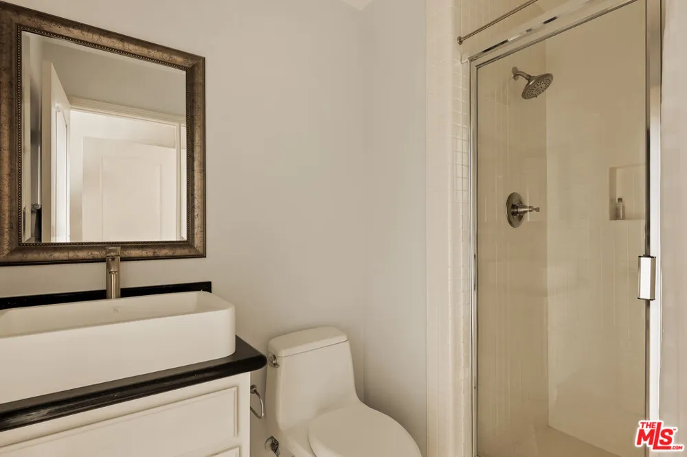 23216 Park Corniche Calabasas, CA 91302