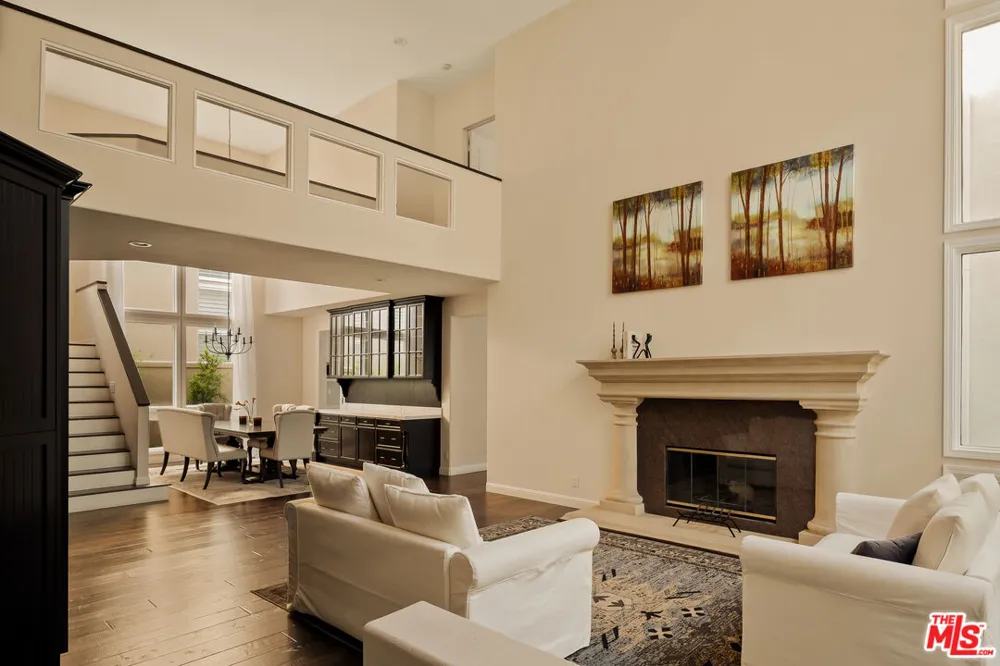 23216 Park Corniche Calabasas, CA 91302