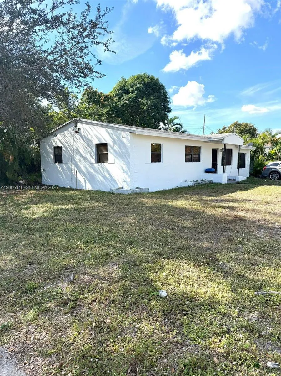 3350 NW 171 ter Miami Gardens, FL 33056