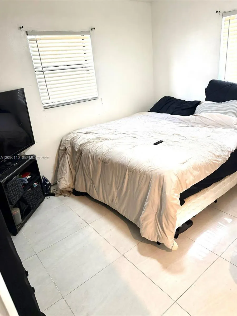 3350 NW 171 ter Miami Gardens, FL 33056