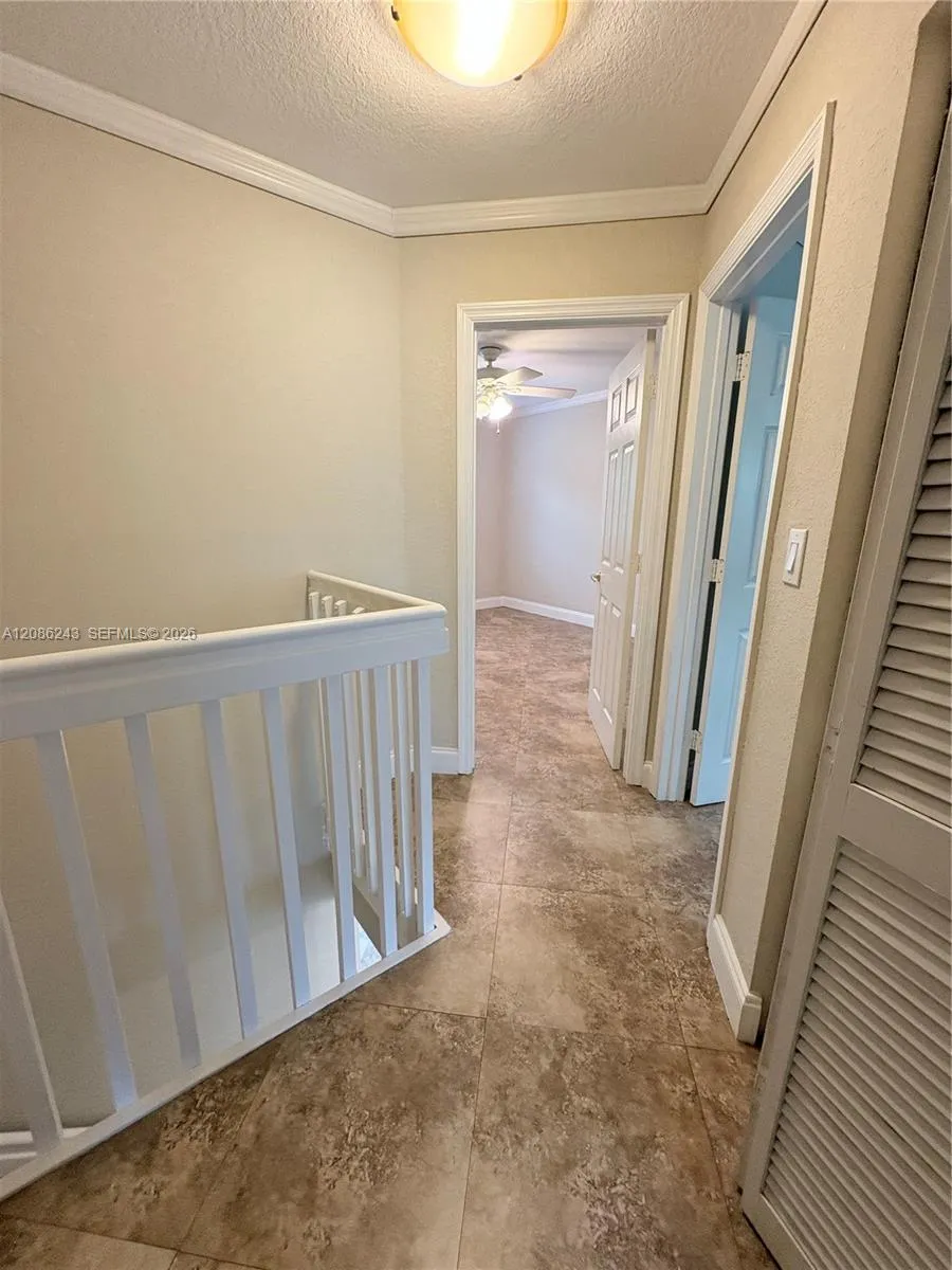 2297 NW 171st Ter Pembroke Pines, FL 33028