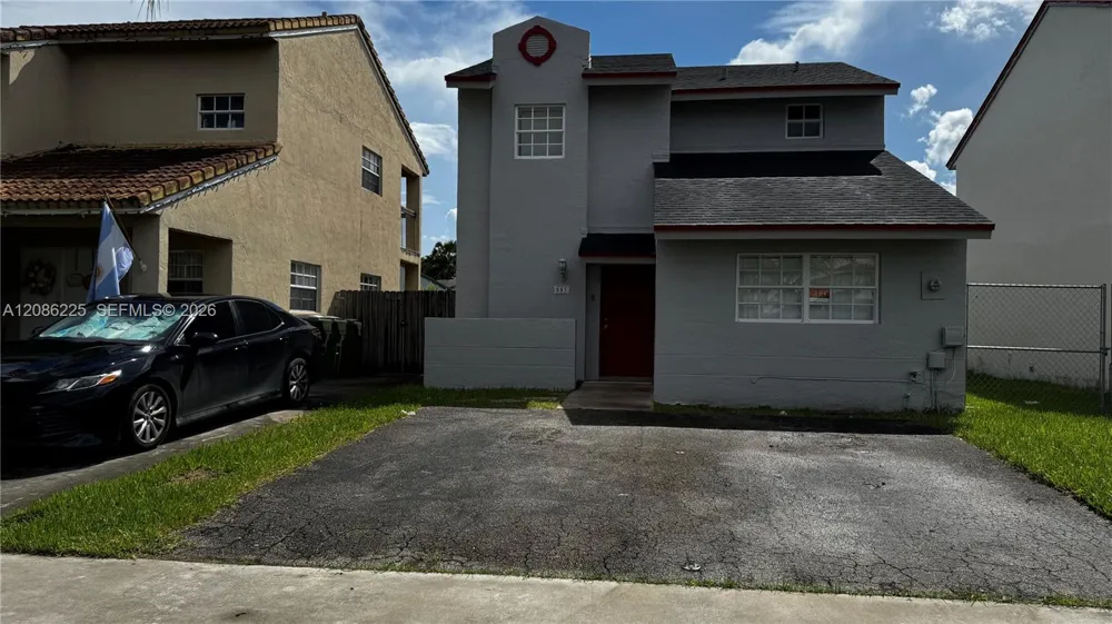 885 SE 13th Rd Homestead, FL 33035