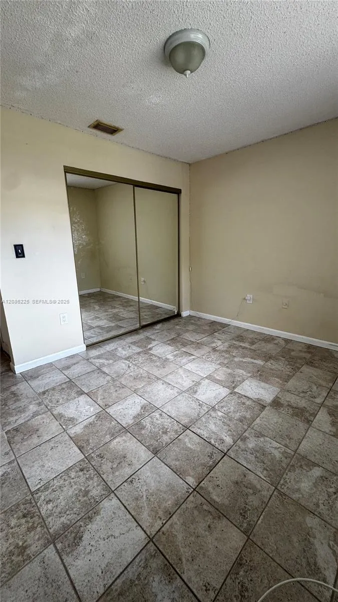 885 SE 13th Rd Homestead, FL 33035