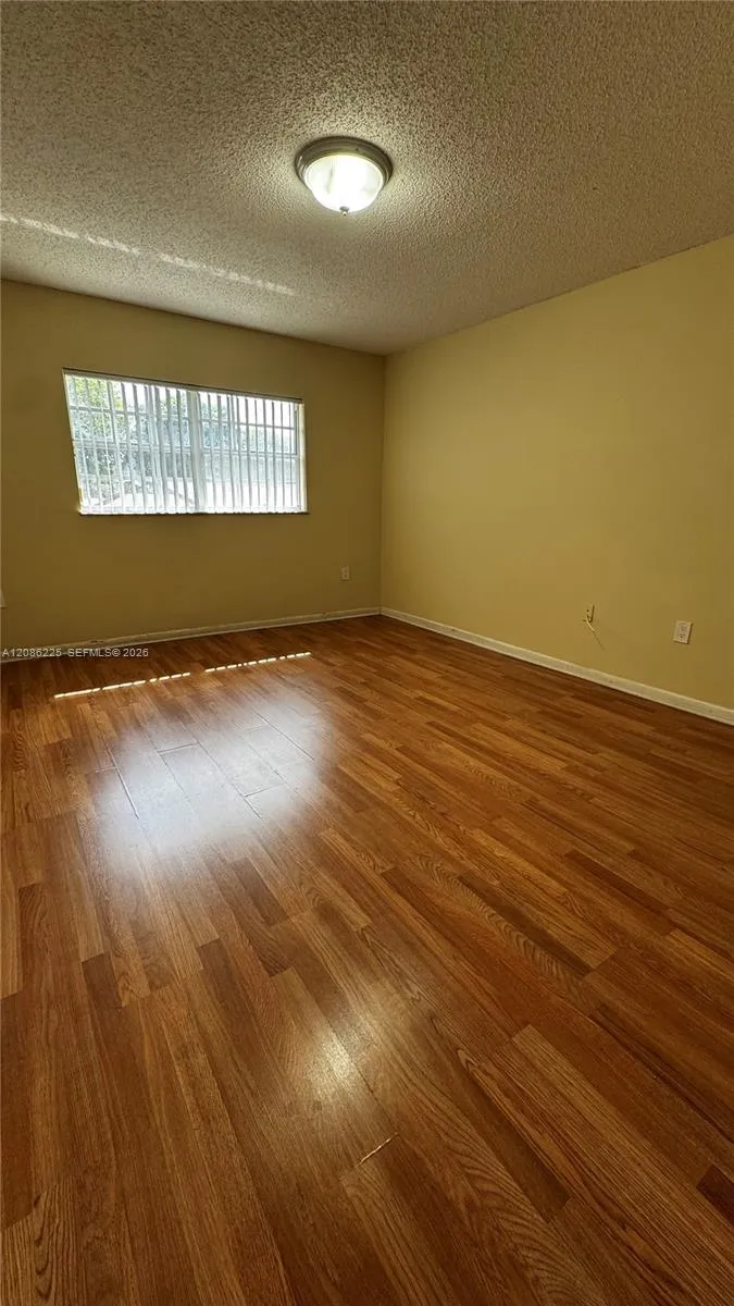 885 SE 13th Rd Homestead, FL 33035