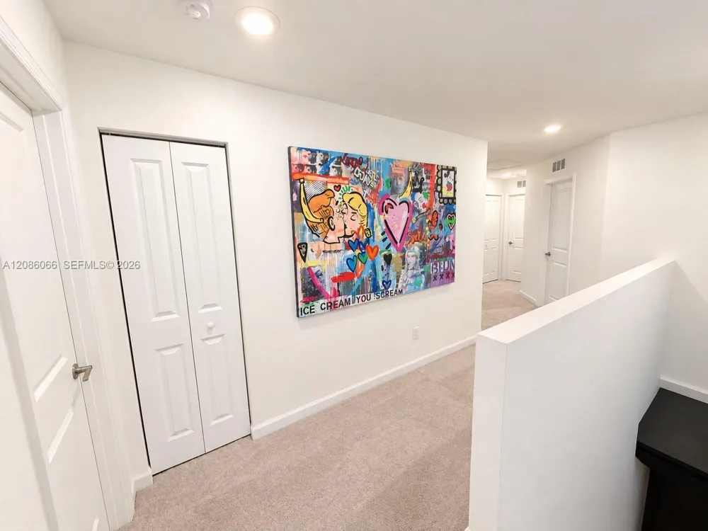 5013 Woods Edge Cir Riviera Beach, FL 33410