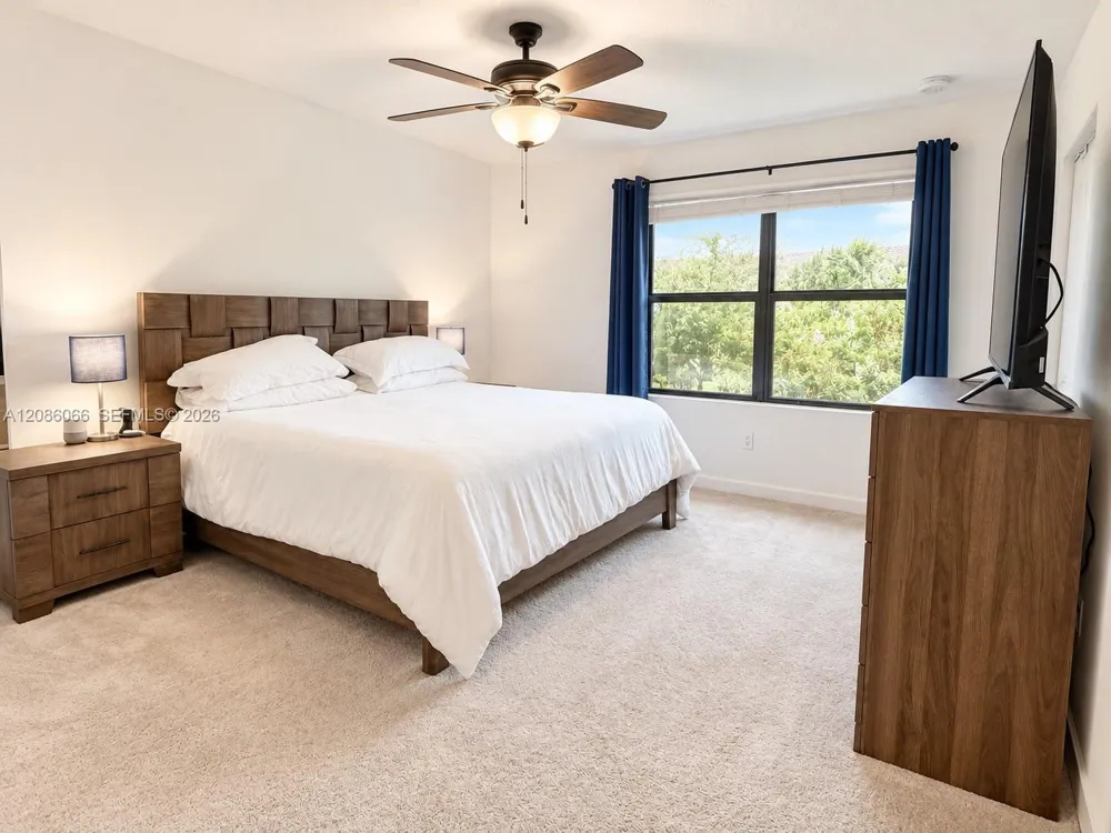 5013 Woods Edge Cir Riviera Beach, FL 33410