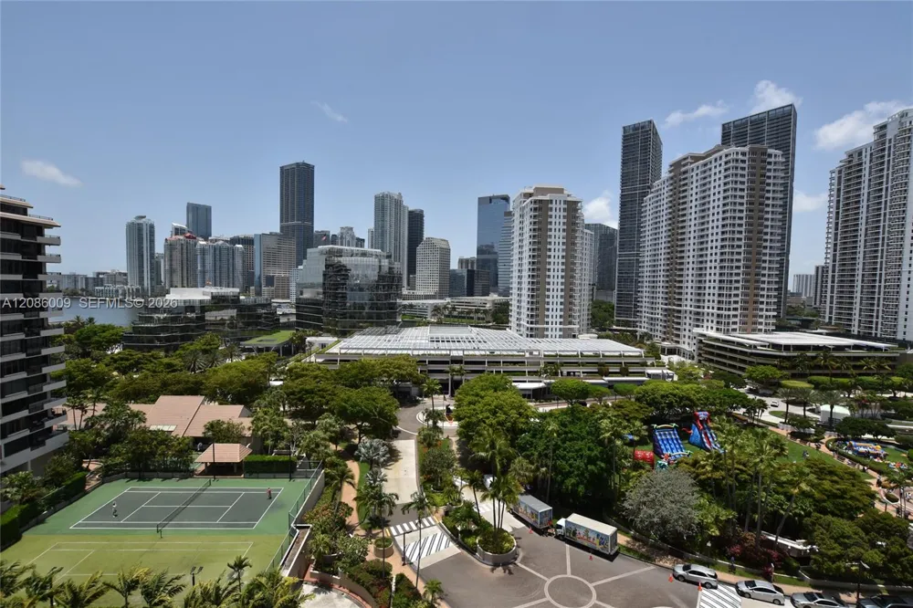 540 BRICKELL KEY DR #1511 Miami, FL 33131