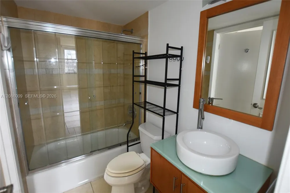 540 BRICKELL KEY DR #1511 Miami, FL 33131