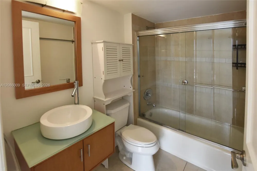 540 BRICKELL KEY DR #1511 Miami, FL 33131