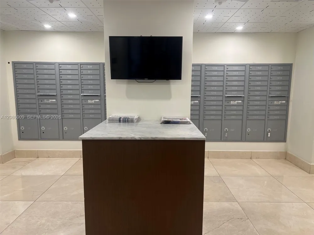 540 BRICKELL KEY DR #1511 Miami, FL 33131