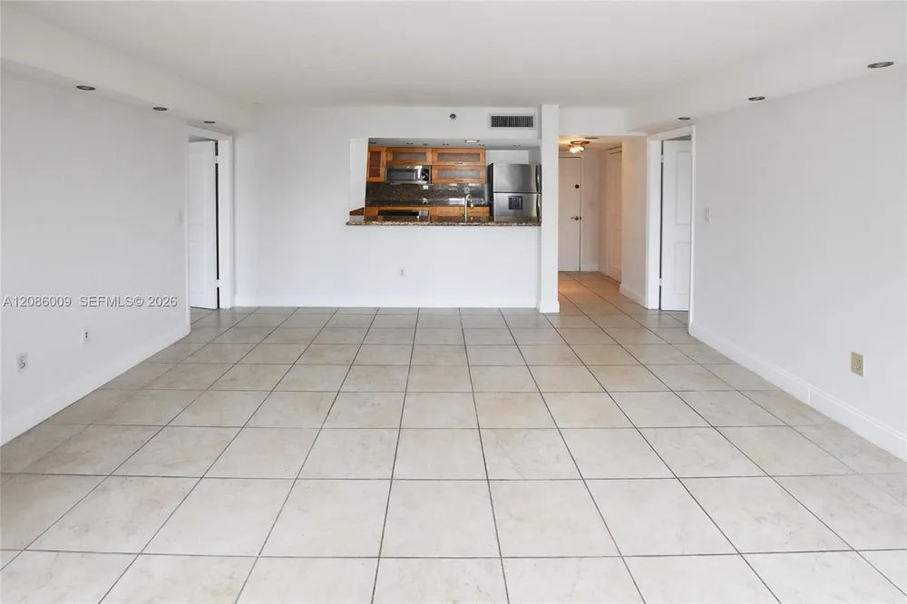 540 BRICKELL KEY DR #1511 Miami, FL 33131