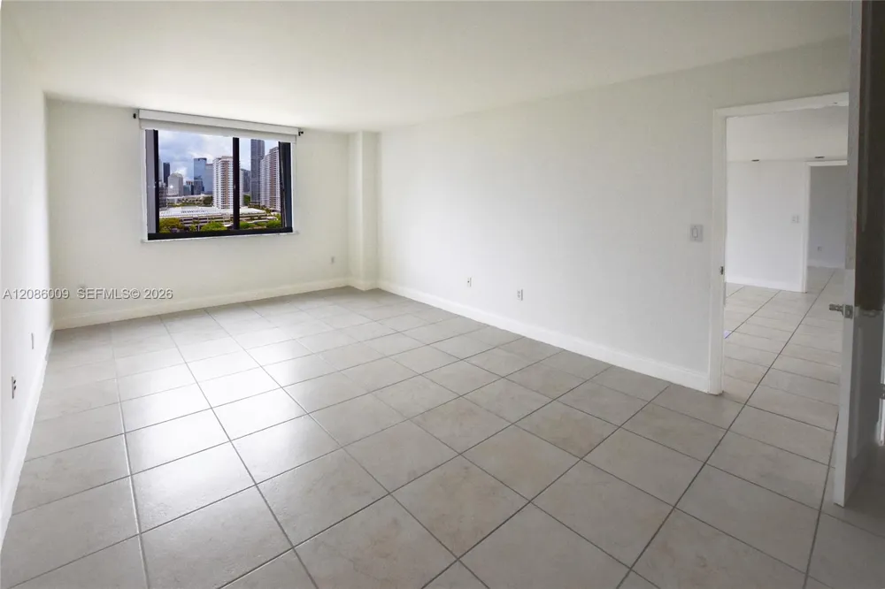 540 BRICKELL KEY DR #1511 Miami, FL 33131