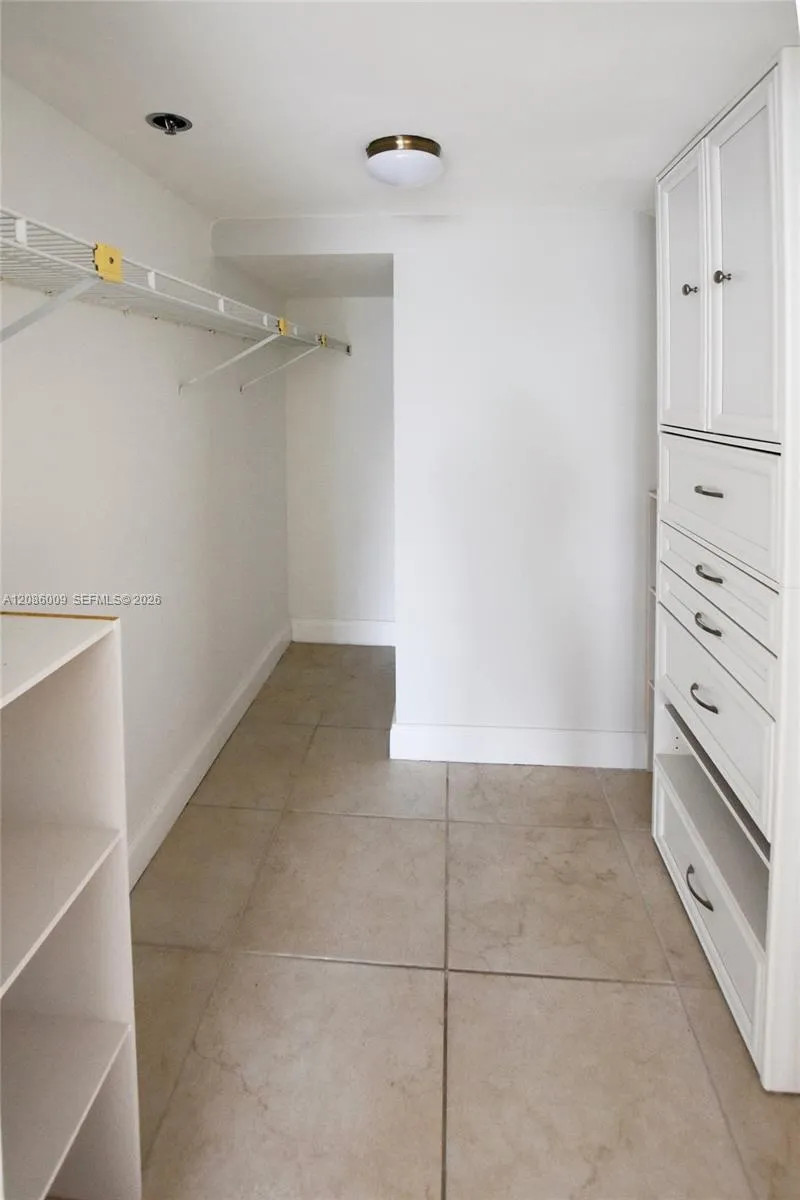 540 BRICKELL KEY DR #1511 Miami, FL 33131