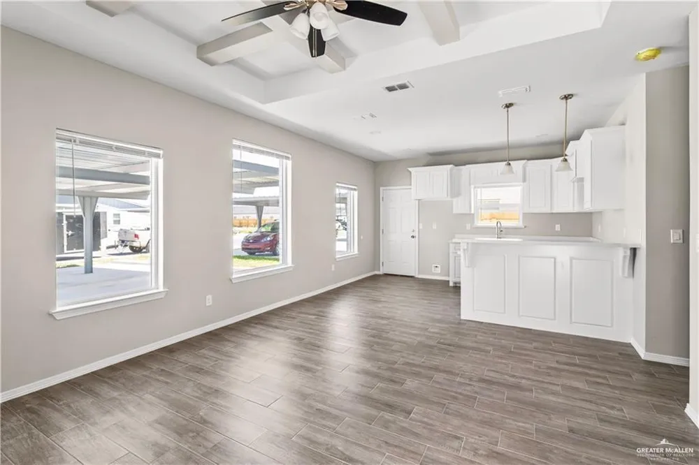 1614 Playa Drive #2 Weslaco, TX 78596