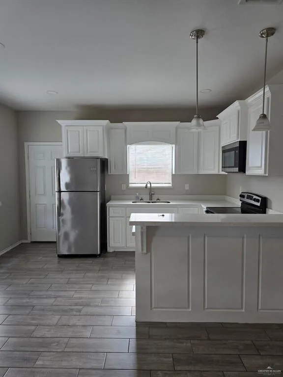 1614 Playa Drive #2 Weslaco, TX 78596
