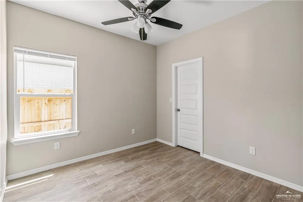 1614 Playa Drive #2 Weslaco, TX 78596