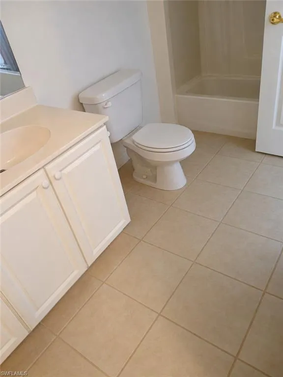 8381 Village Edge Circle Fort Myers, FL 33919