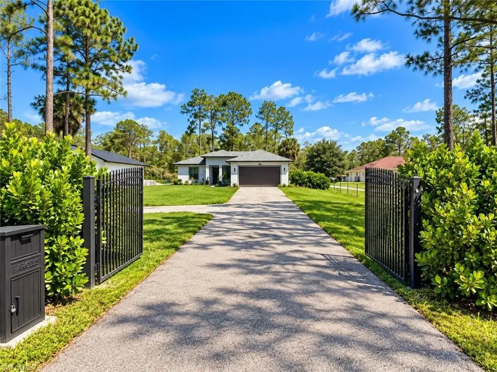 2065 18th Avenue NE Naples, FL 34120