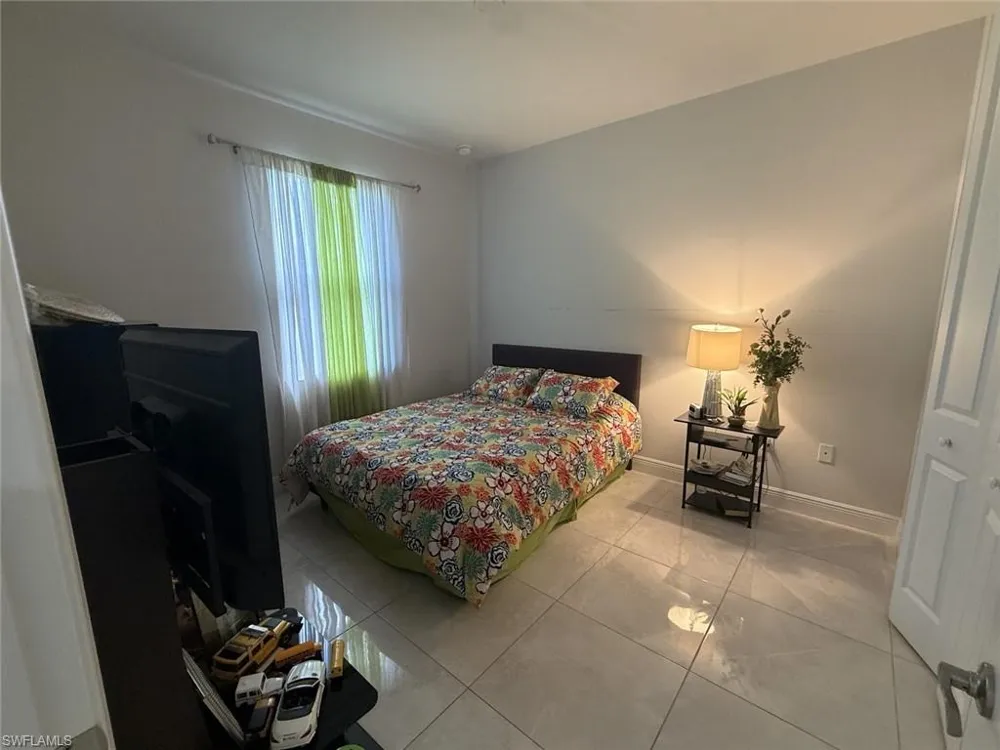 2065 18th Avenue NE Naples, FL 34120