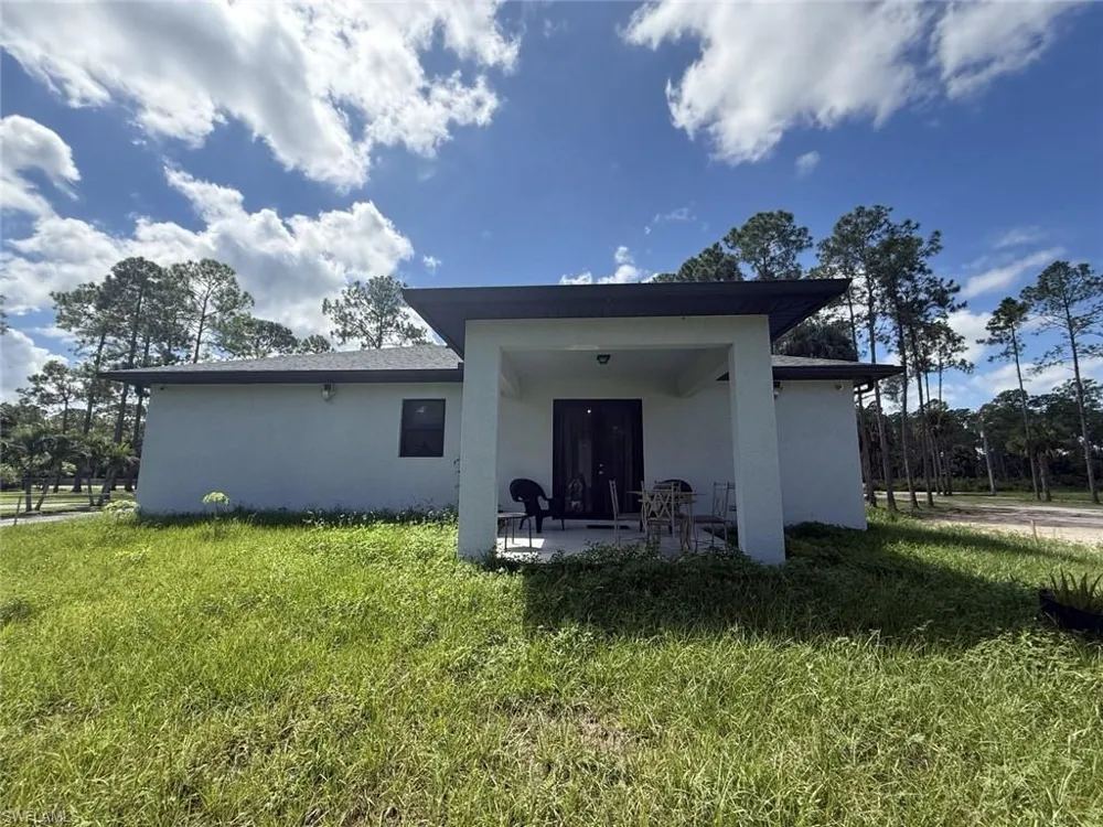 2065 18th Avenue NE Naples, FL 34120