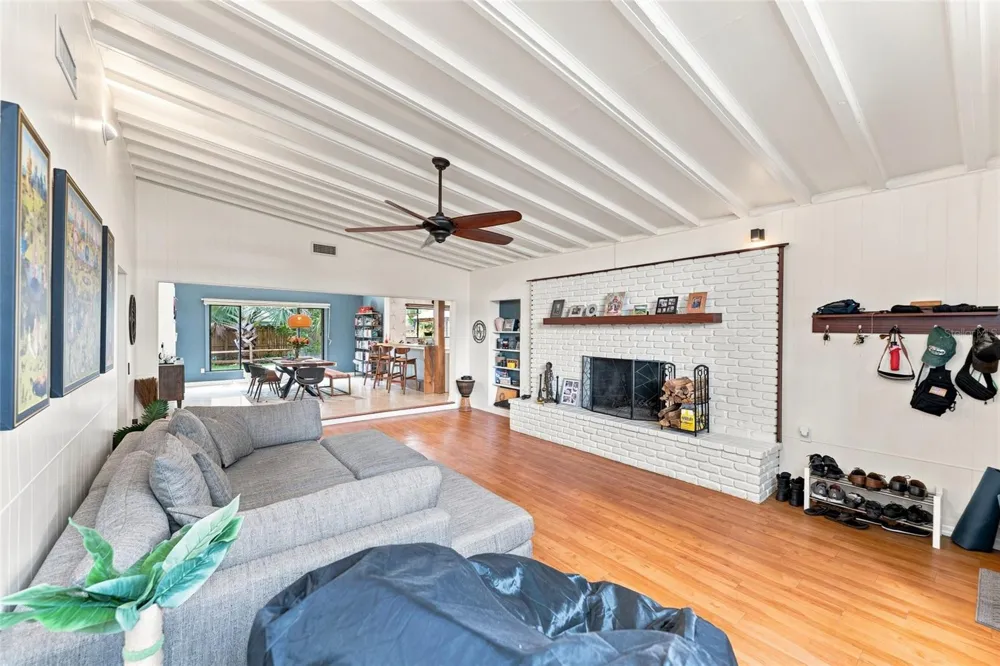 809 E RIVER DRIVE Temple Terrace, FL 33617