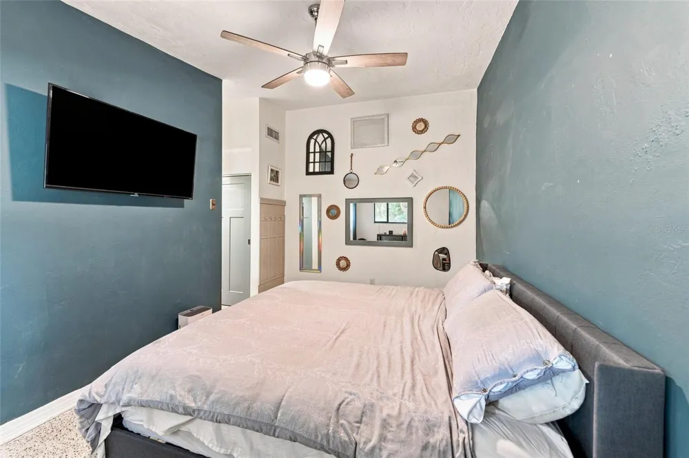 809 E RIVER DRIVE Temple Terrace, FL 33617