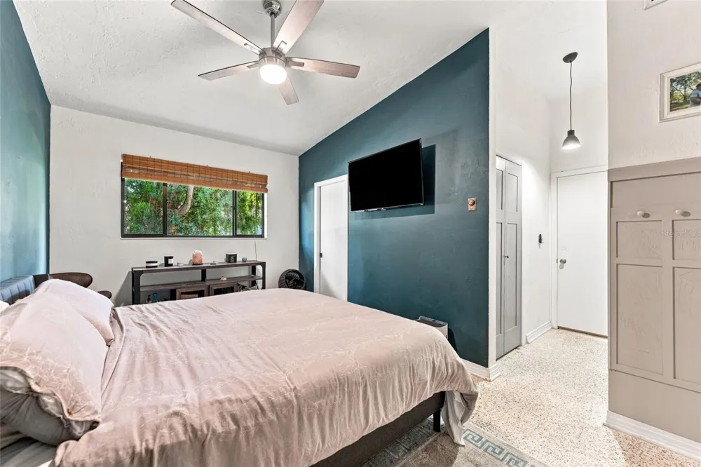 809 E RIVER DRIVE Temple Terrace, FL 33617