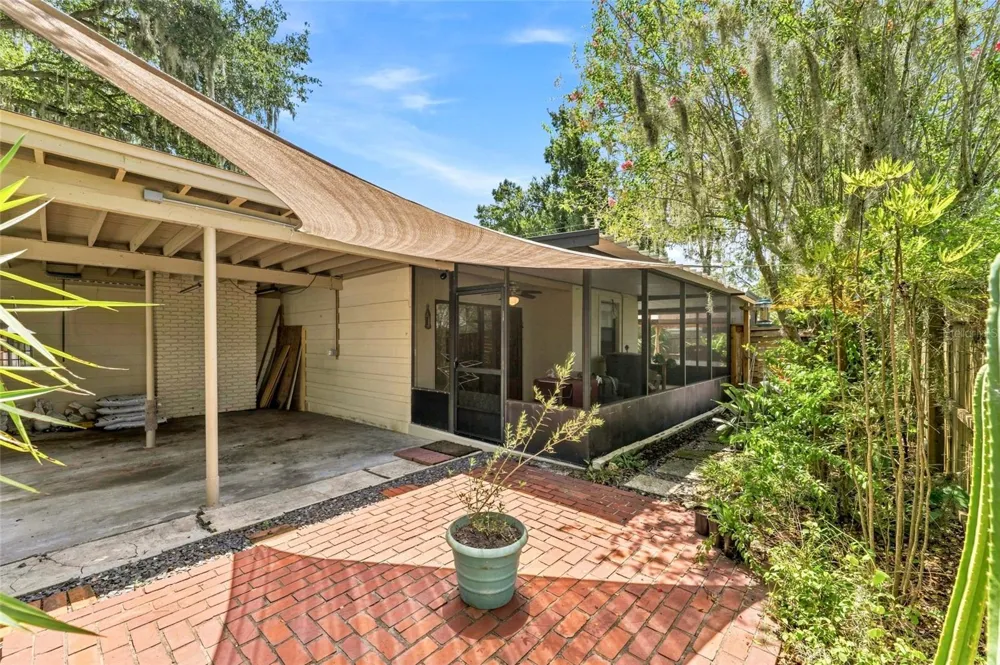 809 E RIVER DRIVE Temple Terrace, FL 33617