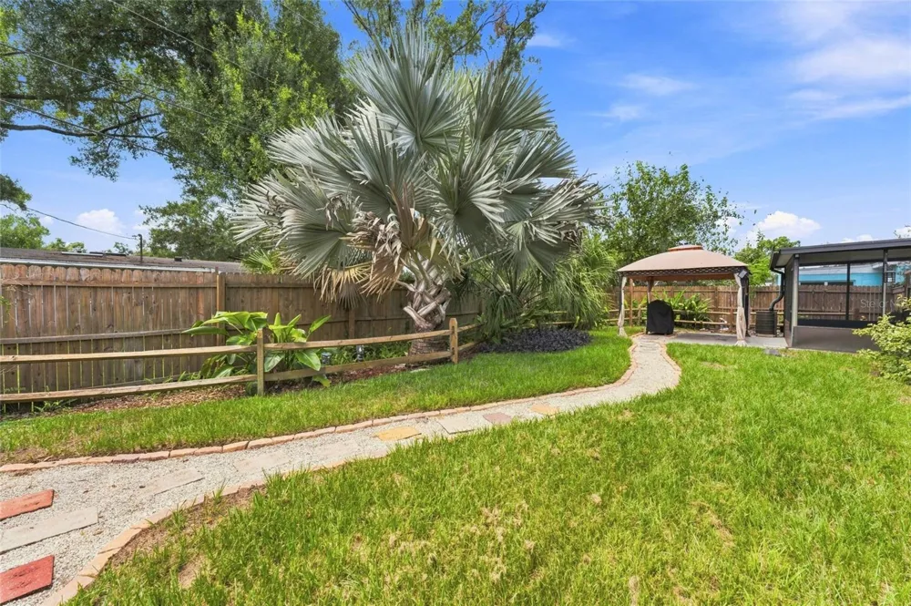 809 E RIVER DRIVE Temple Terrace, FL 33617