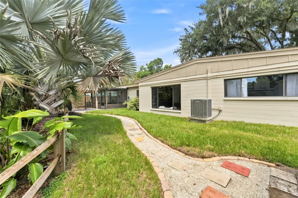 809 E RIVER DRIVE Temple Terrace, FL 33617