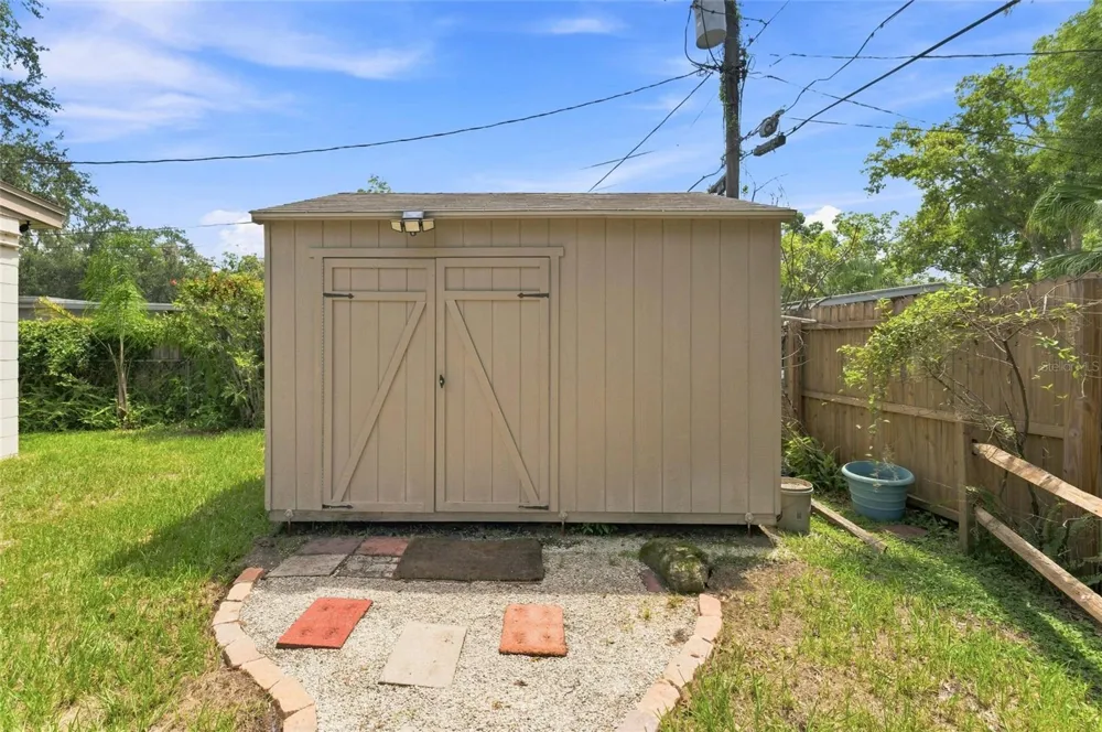 809 E RIVER DRIVE Temple Terrace, FL 33617