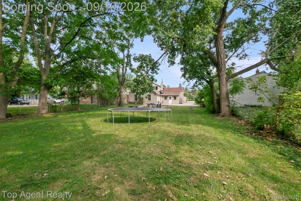 40695 Moravian Drive Clinton Charter Township, MI 48036