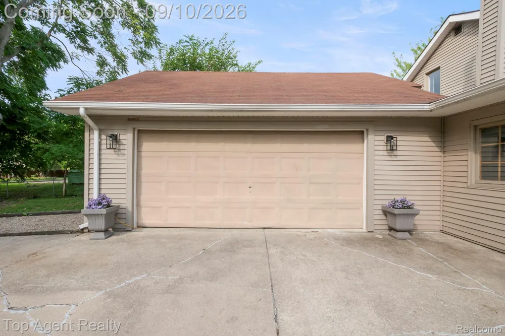 40695 Moravian Drive Clinton Charter Township, MI 48036