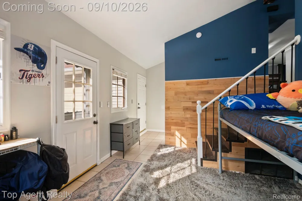 40695 Moravian Drive Clinton Charter Township, MI 48036