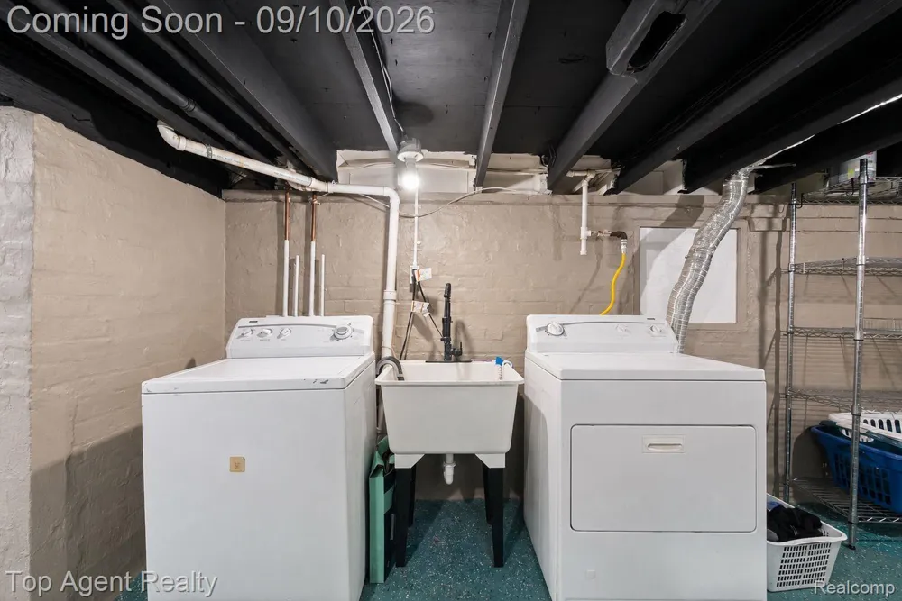 40695 Moravian Drive Clinton Charter Township, MI 48036