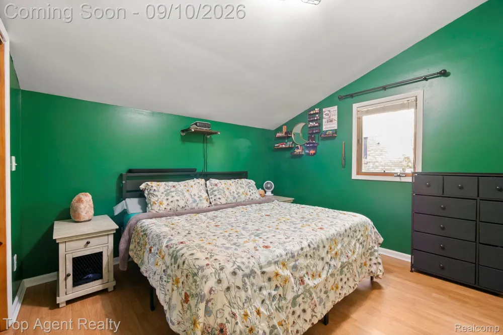 40695 Moravian Drive Clinton Charter Township, MI 48036