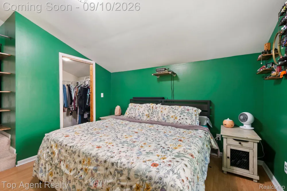 40695 Moravian Drive Clinton Charter Township, MI 48036