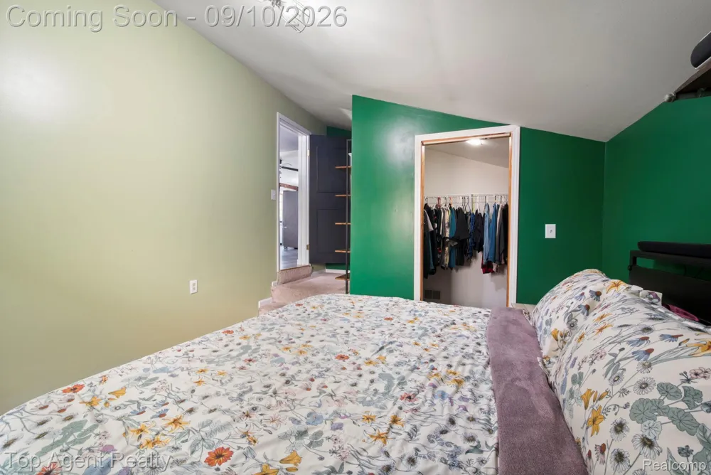 40695 Moravian Drive Clinton Charter Township, MI 48036