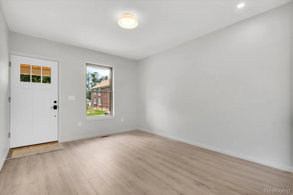 6176 16th Street Detroit City, MI 48208