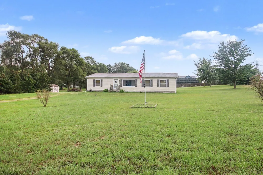 5264 Amy Drive Coloma Charter Township, MI 49038