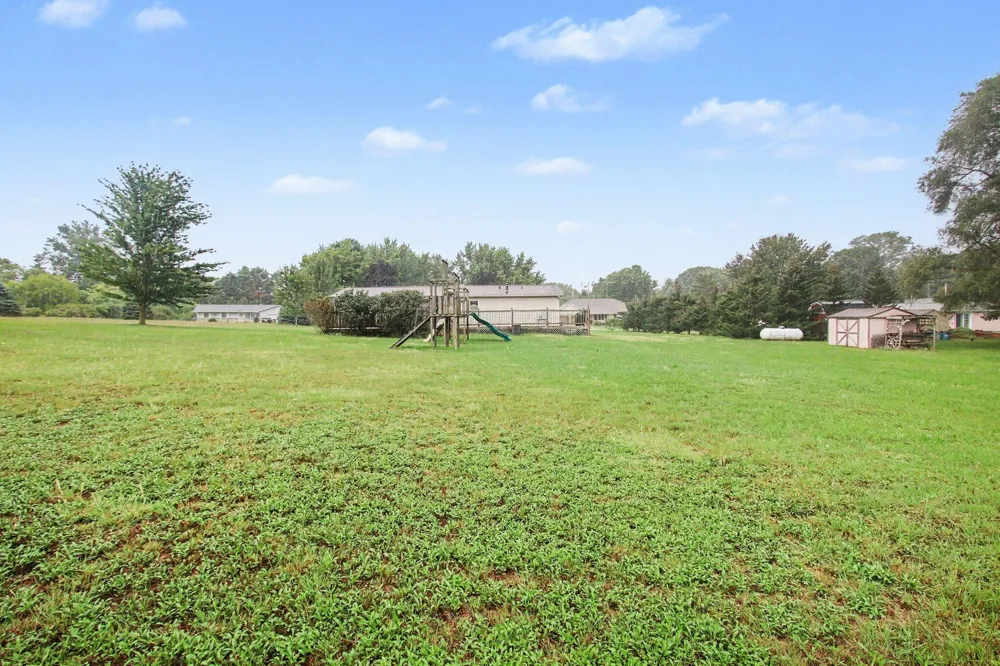 5264 Amy Drive Coloma Charter Township, MI 49038
