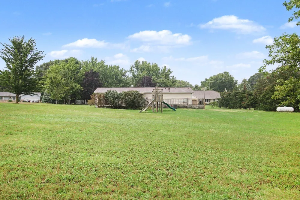 5264 Amy Drive Coloma Charter Township, MI 49038