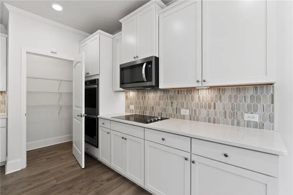 717 Broken Arrow Waleska, GA 30183