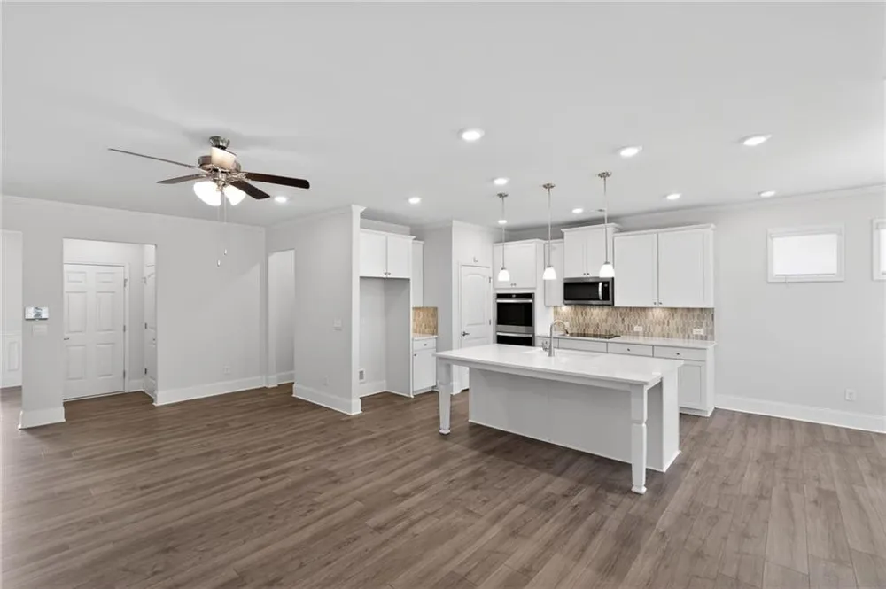 717 Broken Arrow Waleska, GA 30183