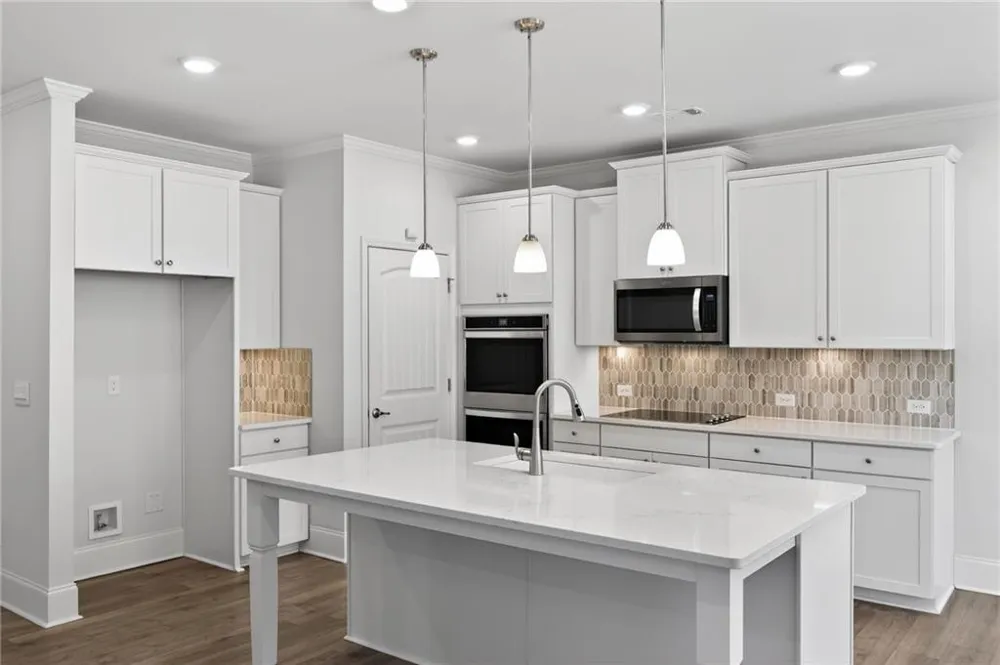 717 Broken Arrow Waleska, GA 30183