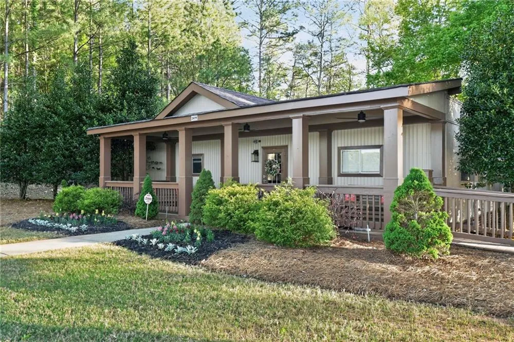 717 Broken Arrow Waleska, GA 30183