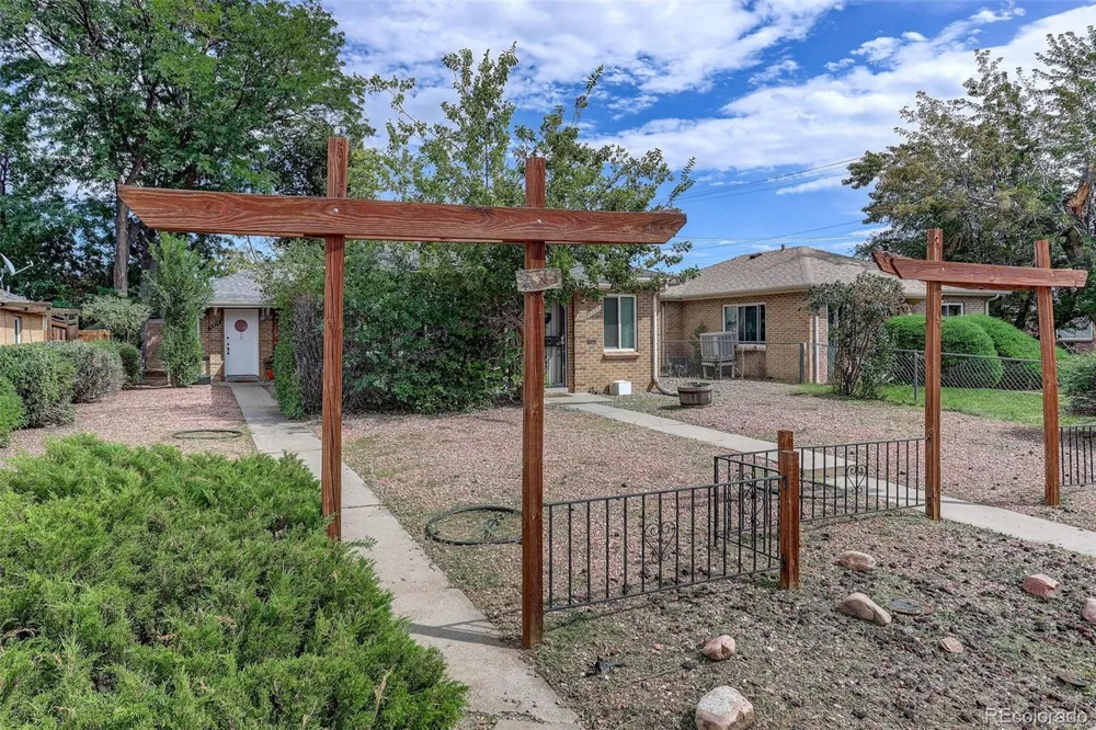 2314 Newport Street Denver, CO 80207