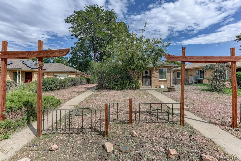 2314 Newport Street Denver, CO 80207