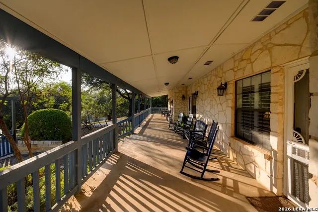 100 Big Creek Rd Blanco, TX 78606