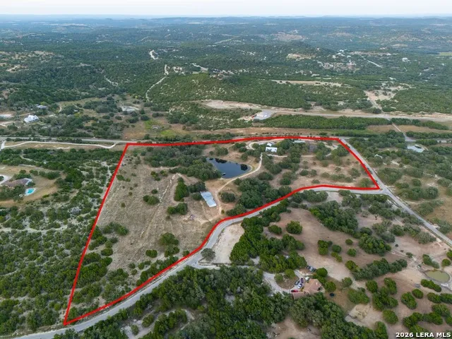100 Big Creek Rd Blanco, TX 78606